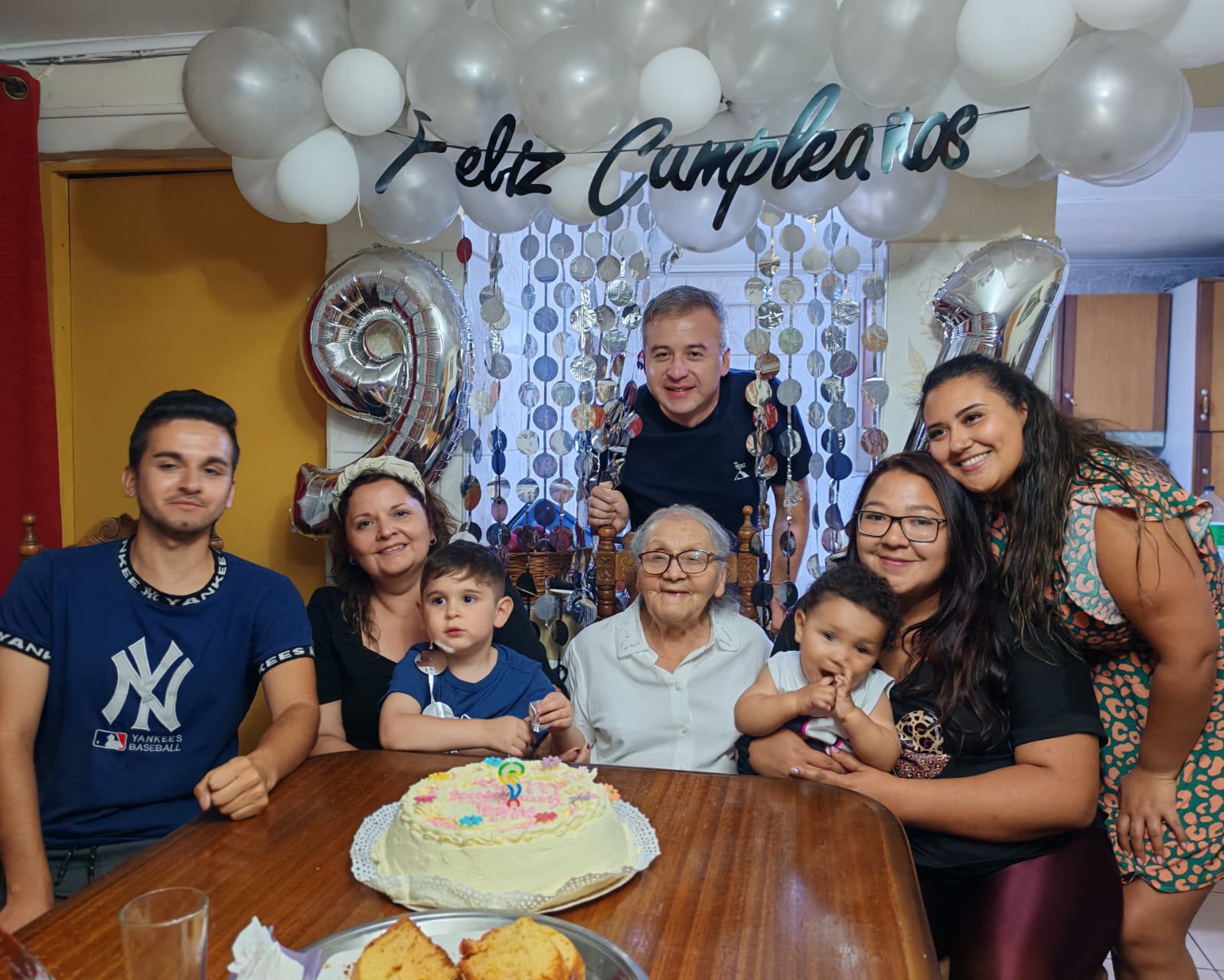 Fotografía 9 de 10 de Leonila Henríquez Hernández